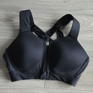 Sleek Black Sports Bra with Front Zip